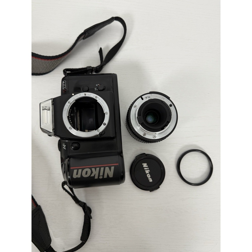 NIKON N5005 35mm SLR FILM CAMERA with AF Nikkor 35-70mm f3.3-4.5 Lens Cap Strap - Picture 5 of 16